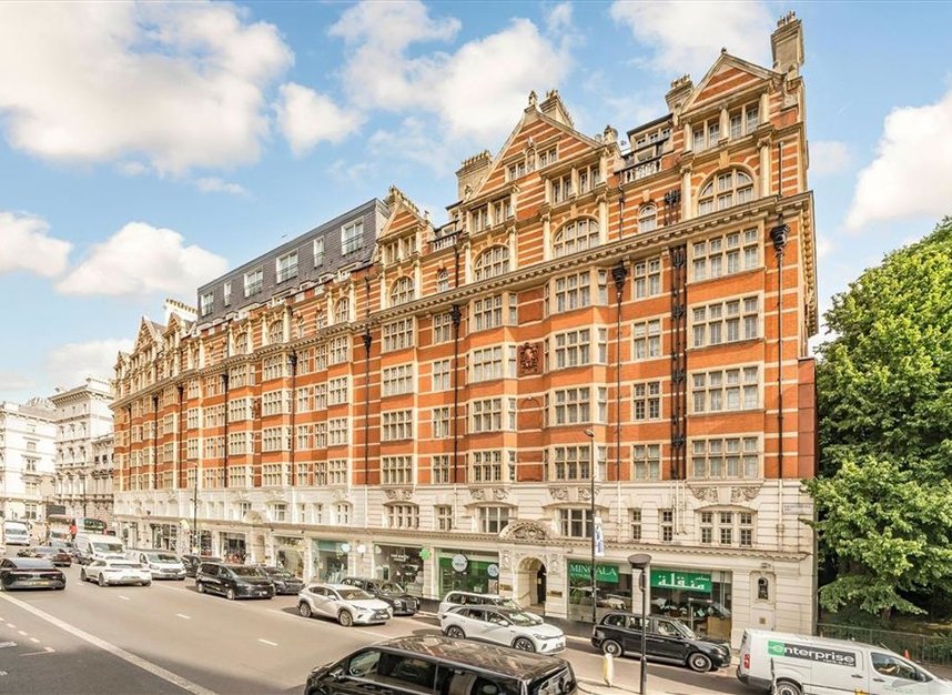 Properties to let in Knightsbridge - SW1X 7JW view13