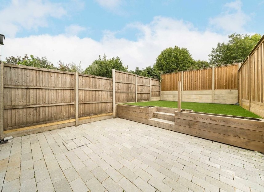 Properties let in Knowsley Road - SW11 5BL view9