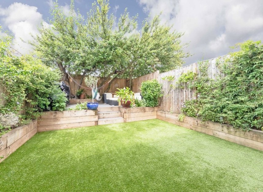 Properties let in Knowsley Road - SW11 5BL view10