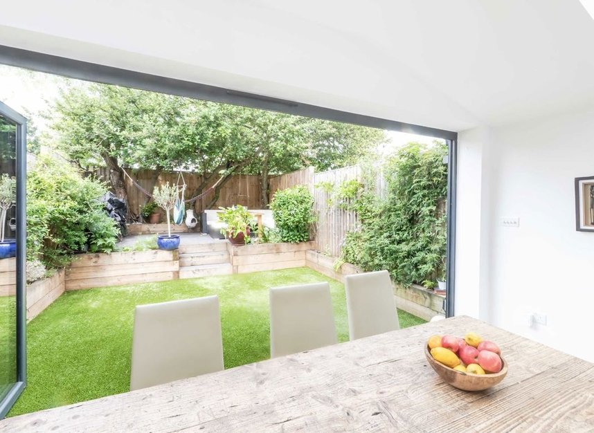 Properties let in Knowsley Road - SW11 5BL view9