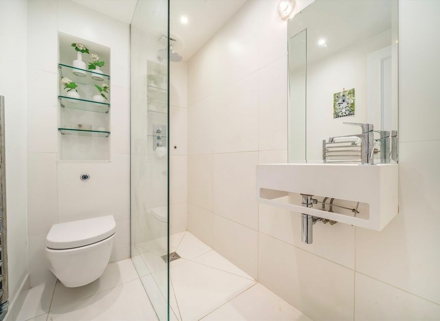 Properties let in Ladbroke Gardens - W11 2PY view8