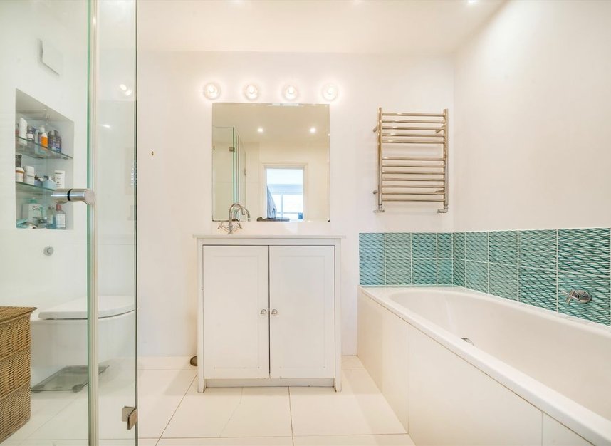 Properties let in Ladbroke Gardens - W11 2PY view10