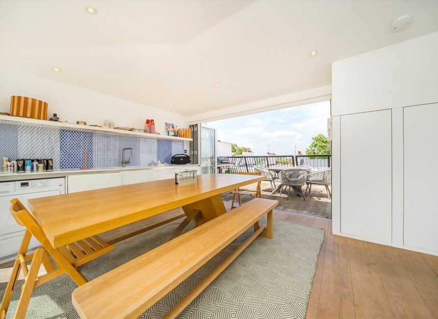 Properties let in Ladbroke Gardens - W11 2PY view3