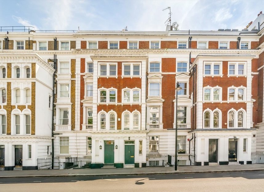 Properties let in Ladbroke Gardens - W11 2PY view11