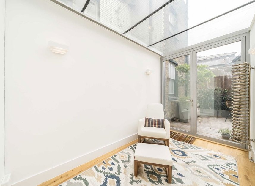 Properties to let in Lancashire Court - W1S 1EX view4