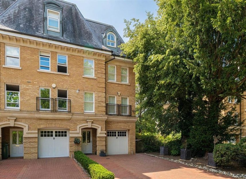 Properties let in Langdon Park - TW11 9PR view1