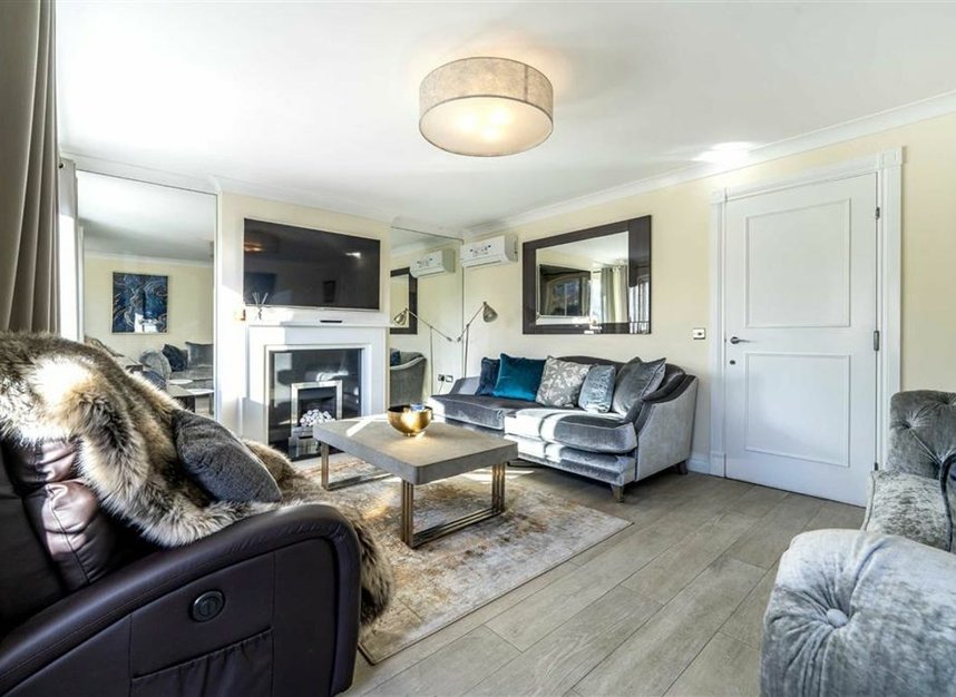 Properties let in Langdon Park - TW11 9PR view2