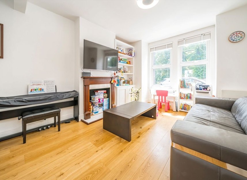 Properties to let in Lateward Road - TW8 0PL view2