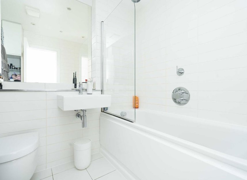 Properties to let in Laurence Pountney Lane - EC4R 0EE view10