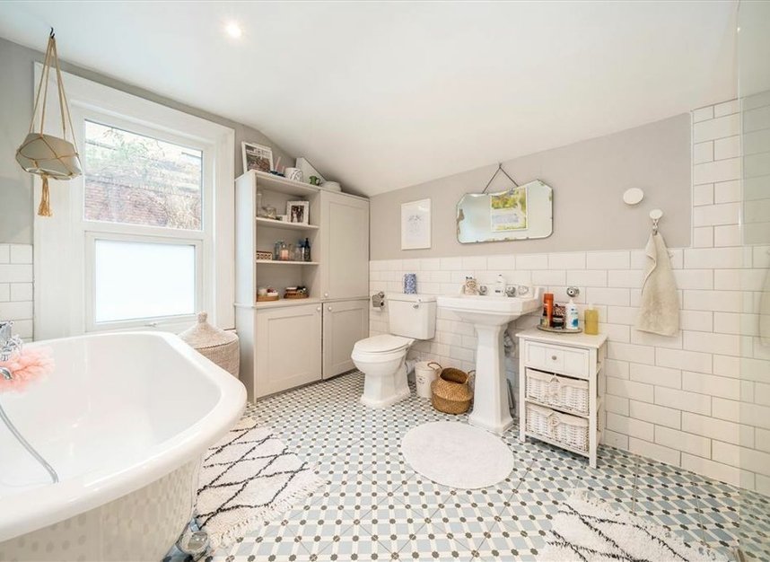 Properties let in Leahurst Road - SE13 5NN view8