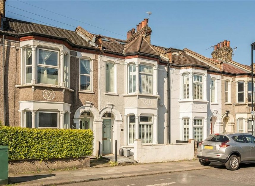 Properties let in Leahurst Road - SE13 5NN view1