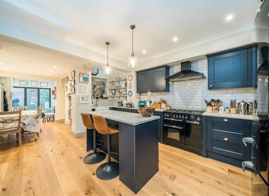 Properties let in Leahurst Road - SE13 5NN view3