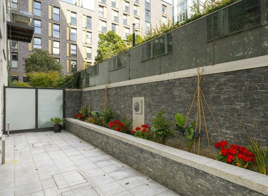 Properties let in Leman Street - E1 8EY view5