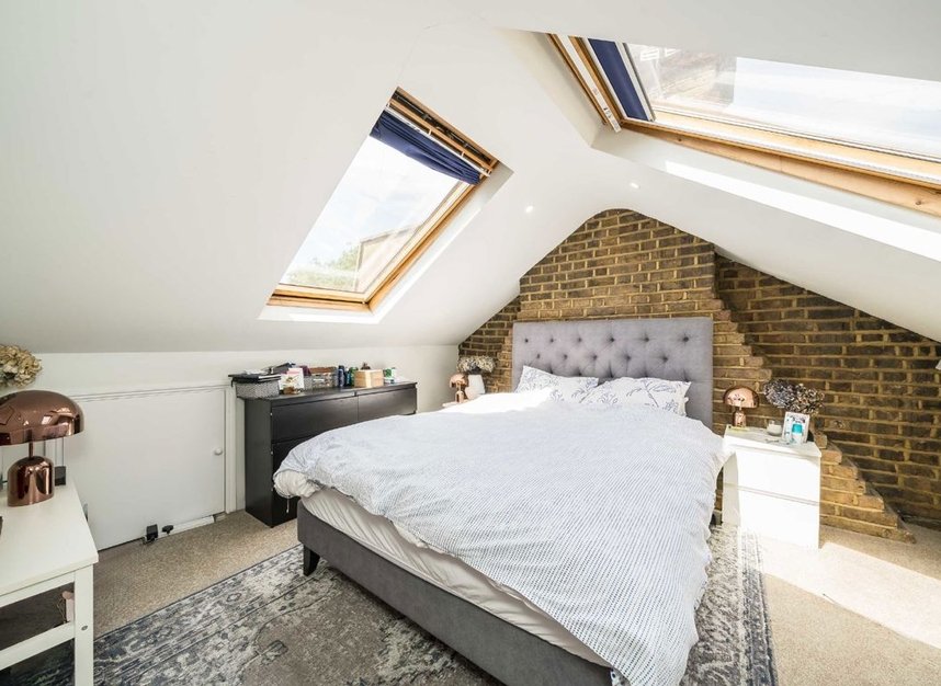 Properties to let in Leppoc Road - SW4 9LT view10