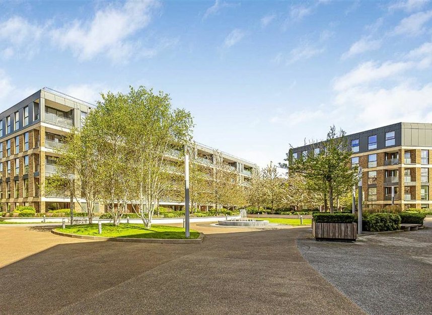 Properties to let in Levett Square - TW9 4FD view1