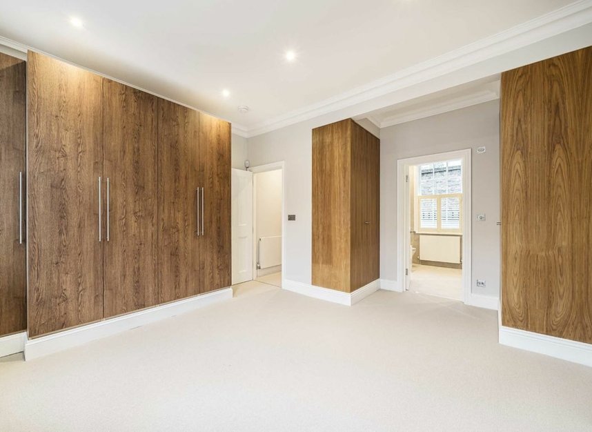 Properties to let in Little Chester Street - SW1X 7AL view9