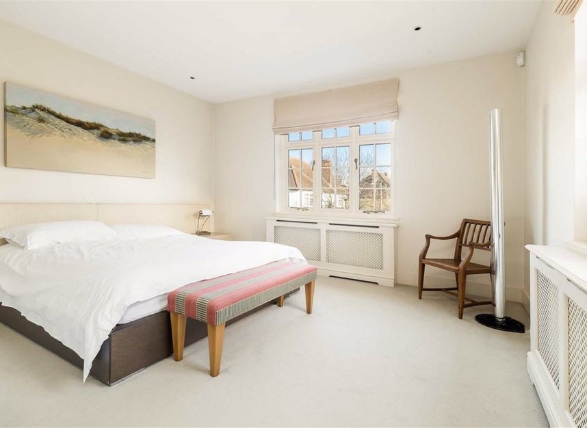 Properties to let in Longwood Drive - SW15 5DL view4