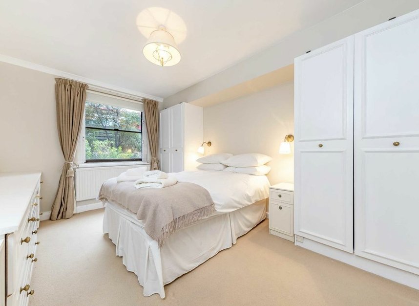 Properties to let in Lorne Gardens - W11 4XX view5
