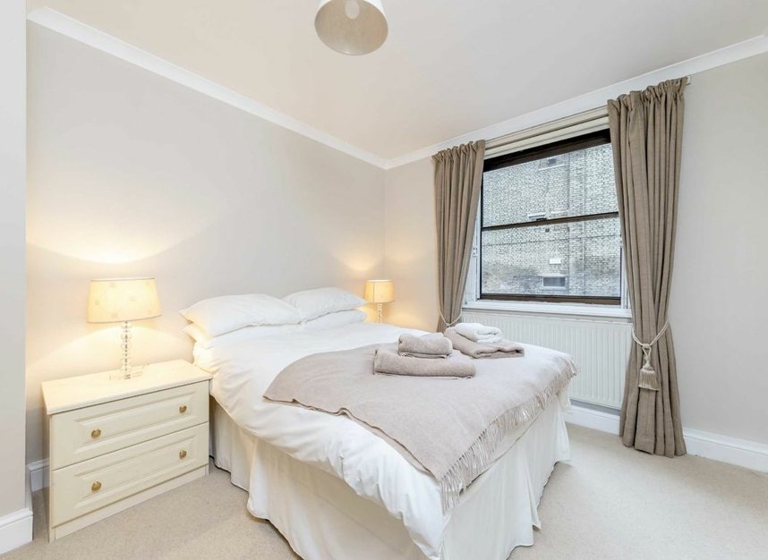 Properties to let in Lorne Gardens - W11 4XX view4
