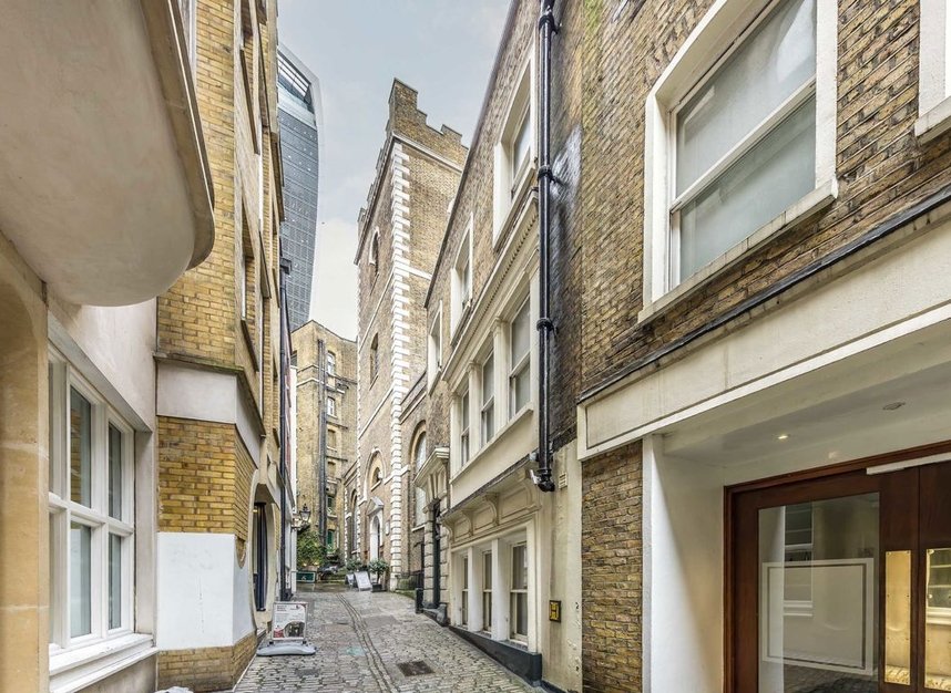Properties to let in Lovat Lane - EC3R 8EB view9