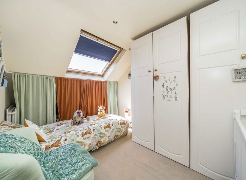 Properties to let in Lynton Avenue - W13 0EB view10