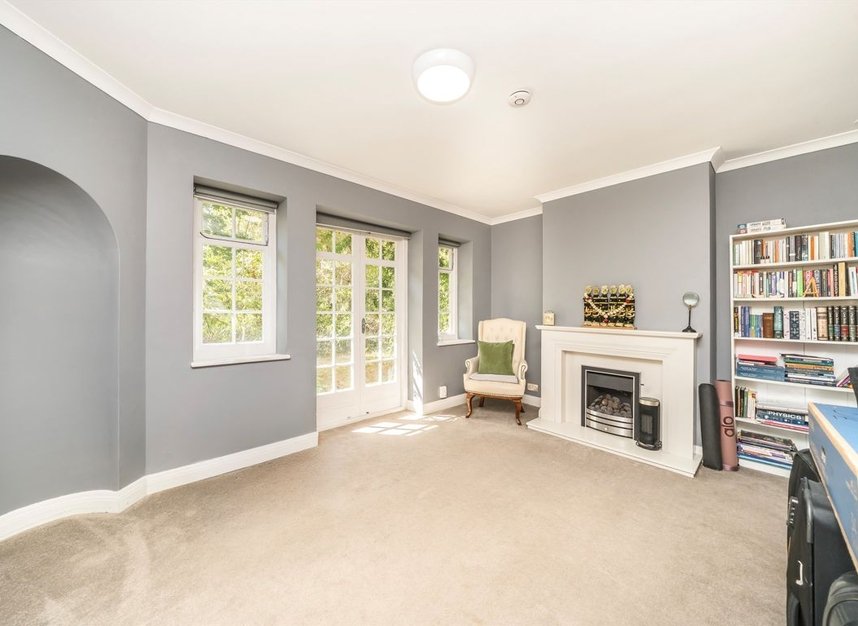 Properties to let in Lyttelton Road - N2 0EB view1