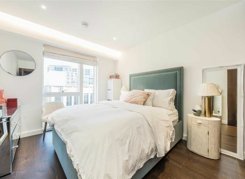 Properties let in Malthouse Road - SW11 7BY view3
