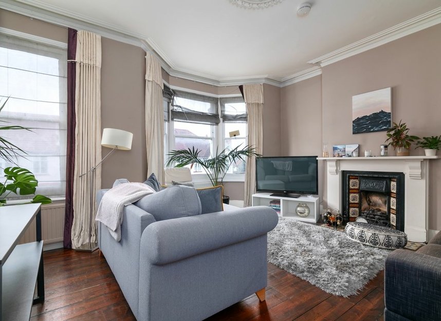 Properties let in Maplestead Road - SW2 3LX view1