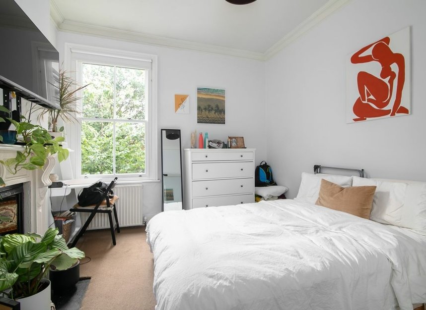 Properties let in Maplestead Road - SW2 3LX view3