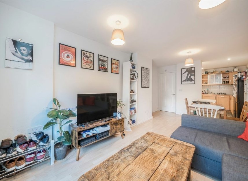 Properties let in Marcon Place - E8 1NY view3
