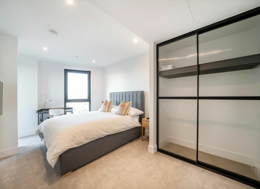 Properties let in Marian Place - E2 9FU view7
