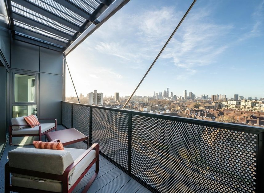 Properties let in Marian Place - E2 9FU view10
