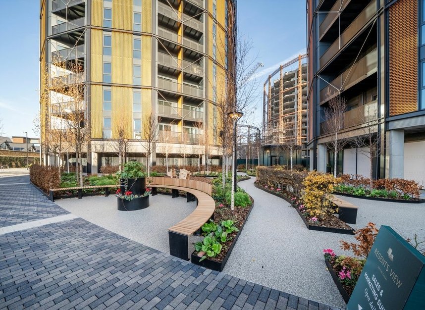 Properties let in Marian Place - E2 9FU view11