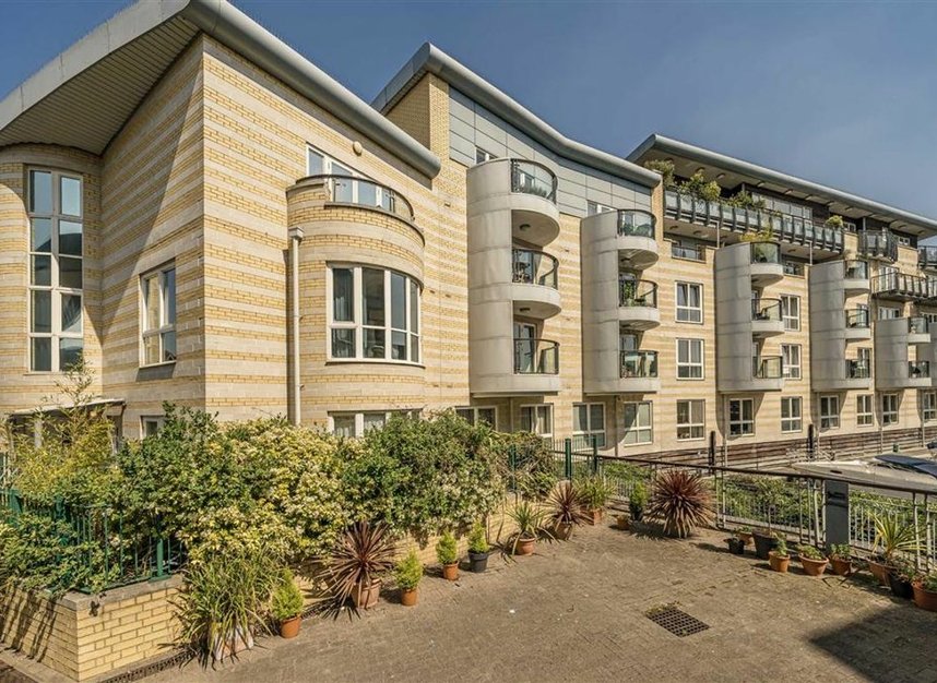 Properties let in Marina Place - KT1 4BH view1