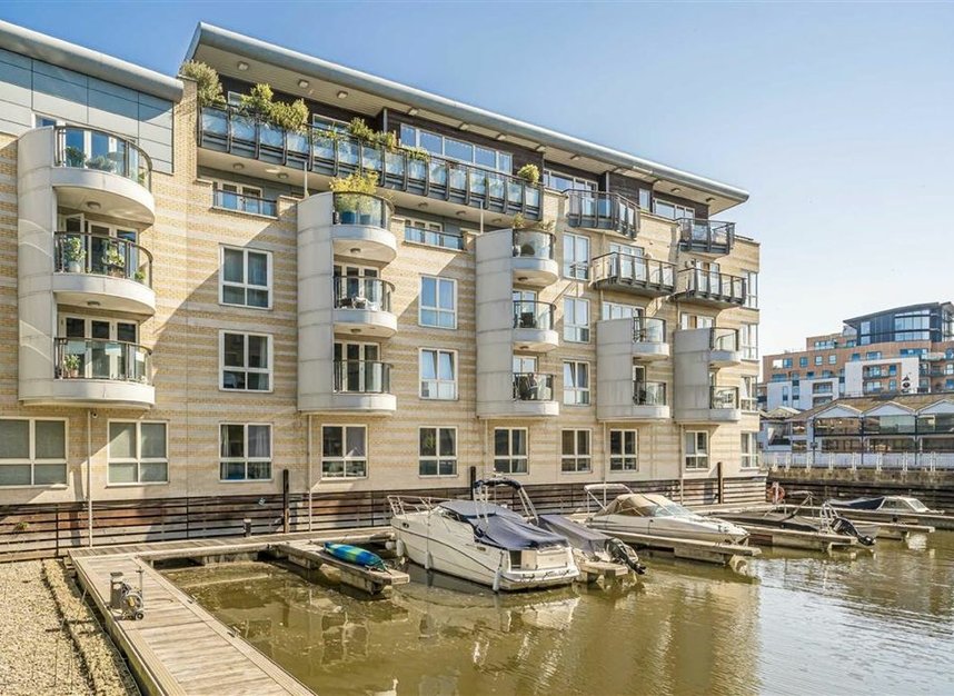 Properties let in Marina Place - KT1 4BH view8