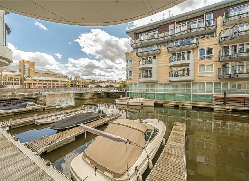 Properties let in Marina Place - KT1 4BH view5