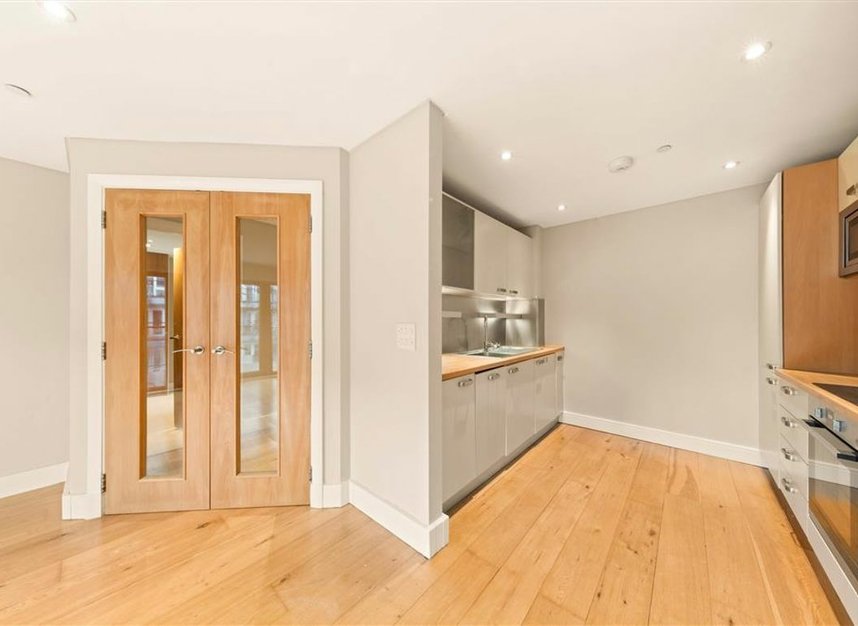 Properties let in Marina Place - KT1 4BH view2