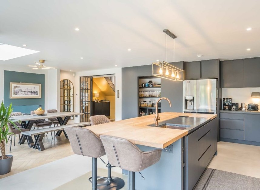 Properties to let in Marlborough Road - TW12 3RX view4