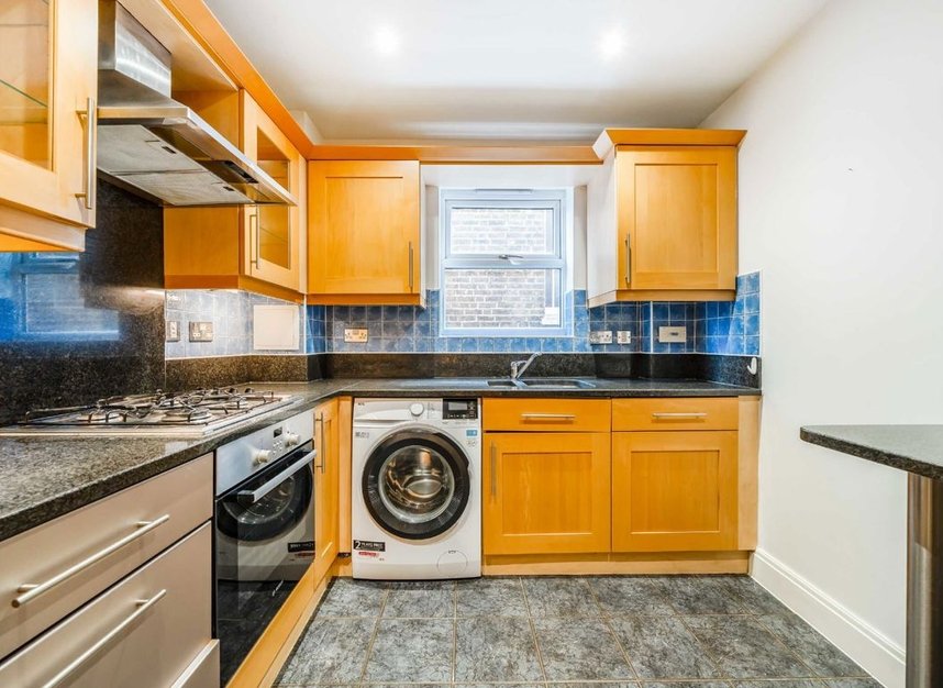 Properties let in Marlborough Road - W4 4EW view3