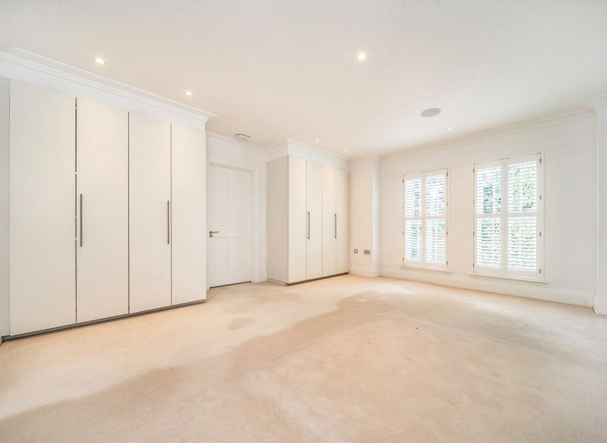 Properties to let in Martineau Drive - TW1 1PZ view6