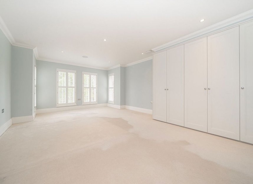 Properties to let in Martineau Drive - TW1 1PZ view5