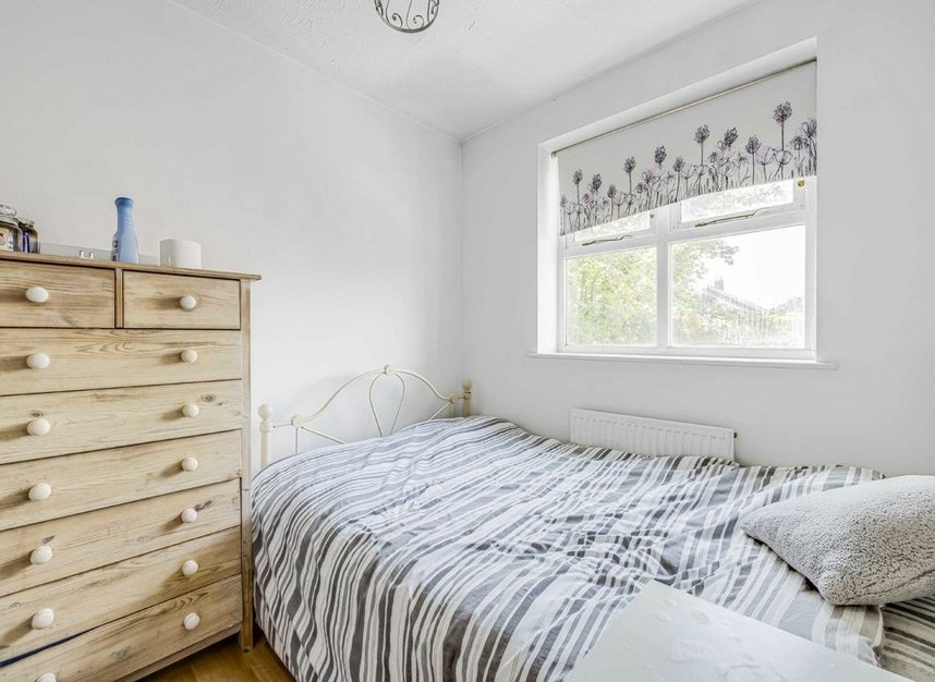 Properties let in Massingberd Way - SW17 6AD view6