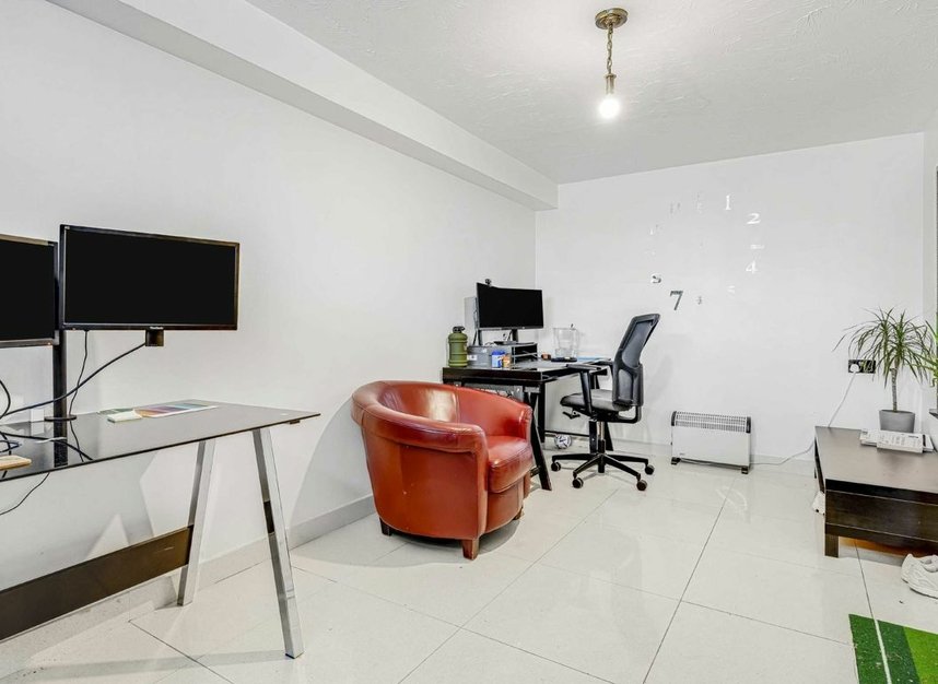 Properties let in Massingberd Way - SW17 6AD view7