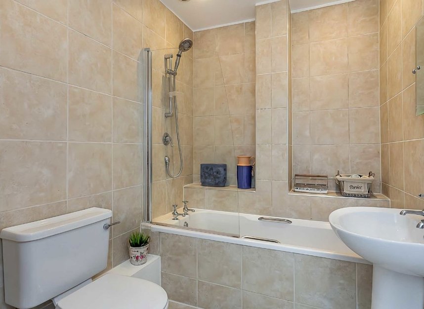 Properties to let in Matheson Road - W14 8SN view6