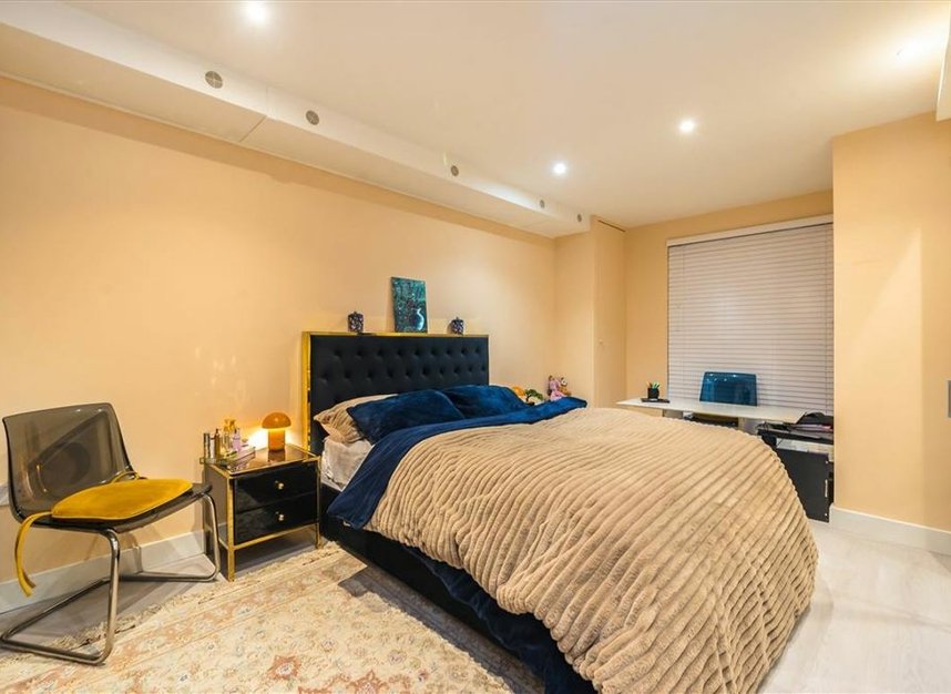 Properties to let in Melliss Avenue - TW9 4BG view3