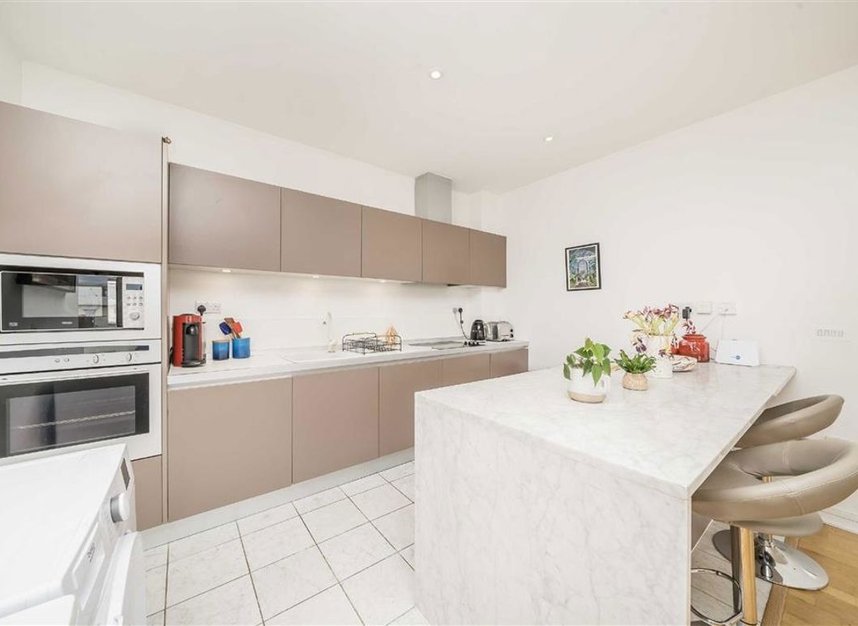 Properties to let in Melliss Avenue - TW9 4BX view2
