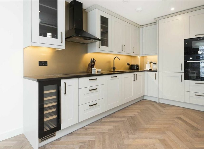 Properties let in Merino Gardens - E1W 2DG view4