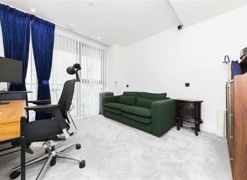 Properties to let in Merino Gardens - E1W 2DG view5