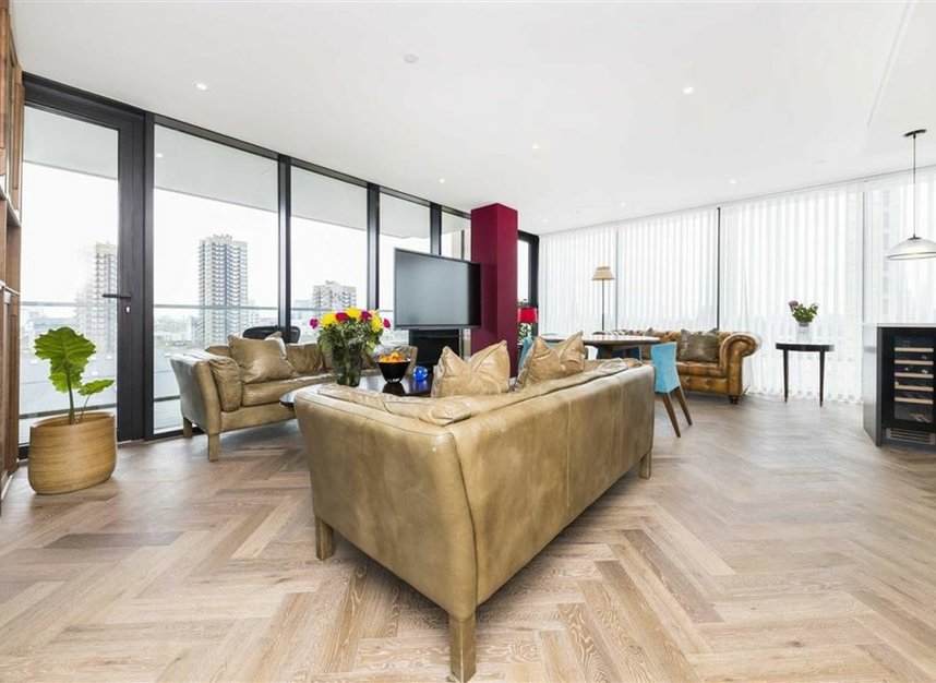 Properties to let in Merino Gardens - E1W 2DG view2