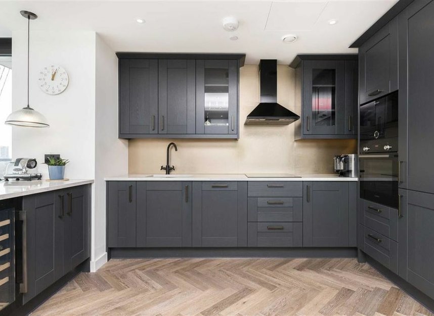 Properties to let in Merino Gardens - E1W 2DG view3